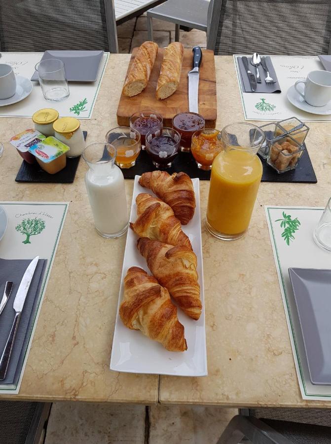 Sous L'olivier Bed & Breakfast *